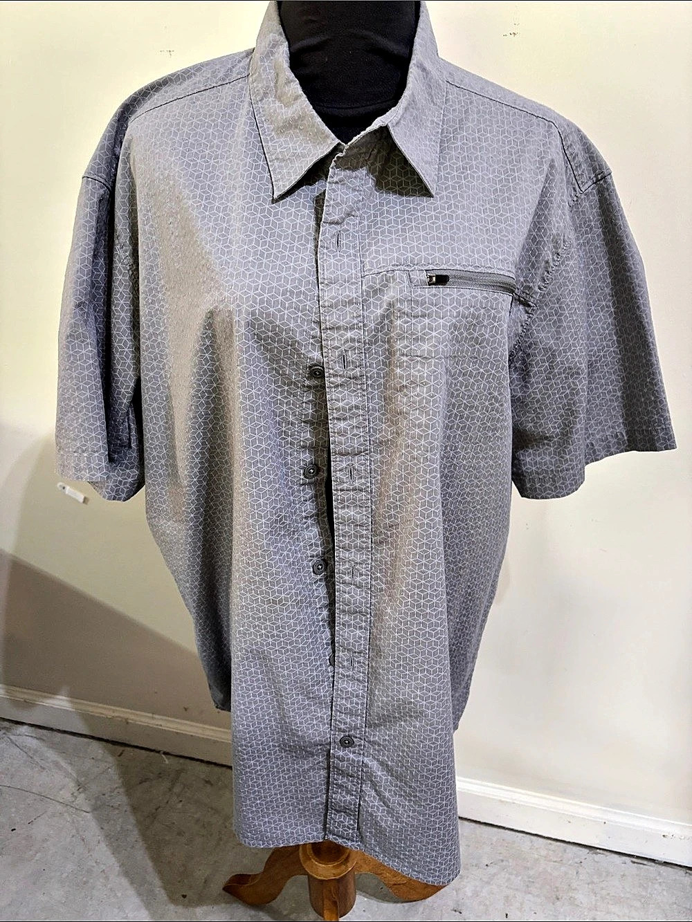 Ascend Men's Geometric Shirt Gray XL Like New